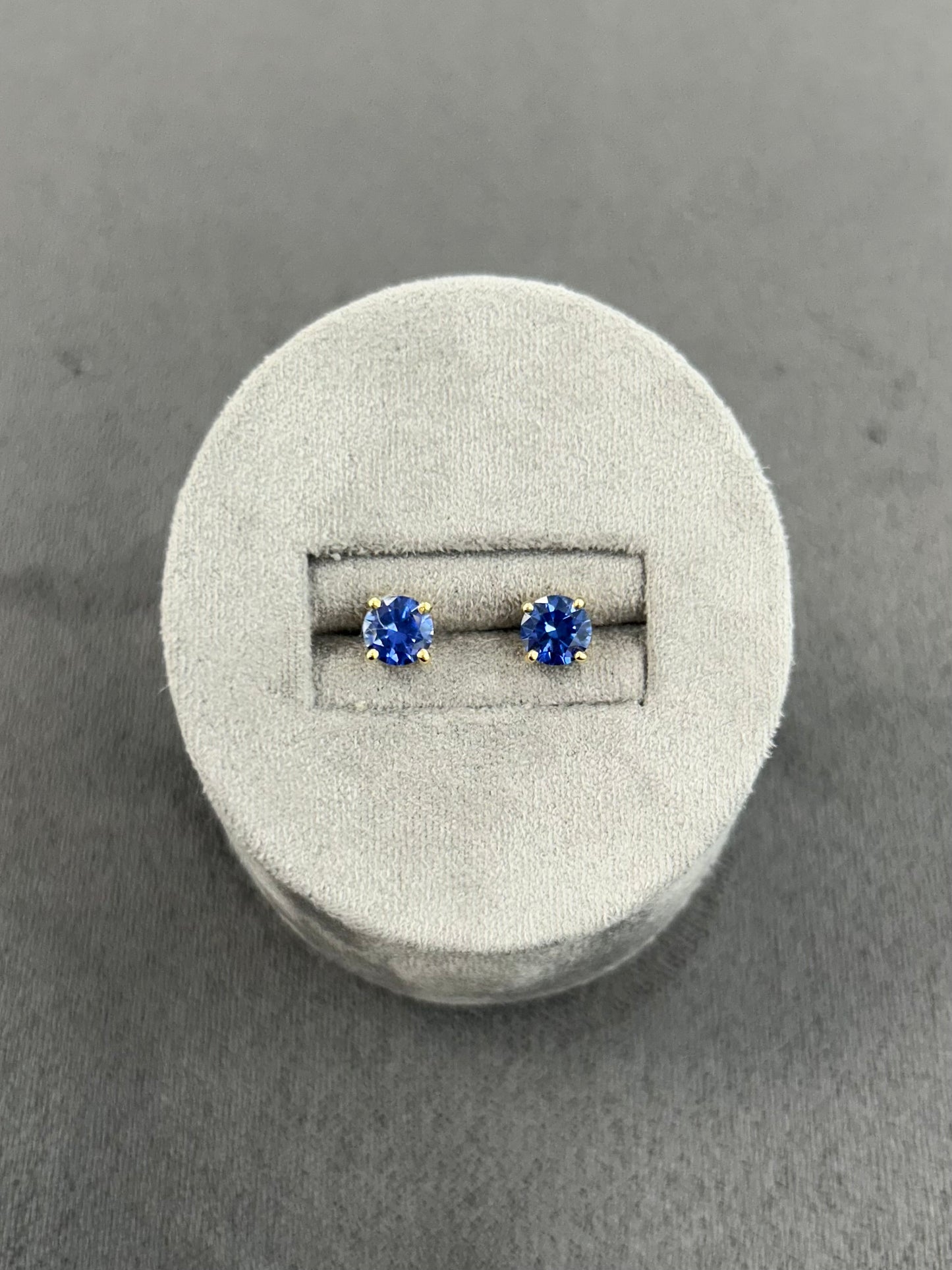 9ct Yellow Gold Lab Sapphire Stud Earrings