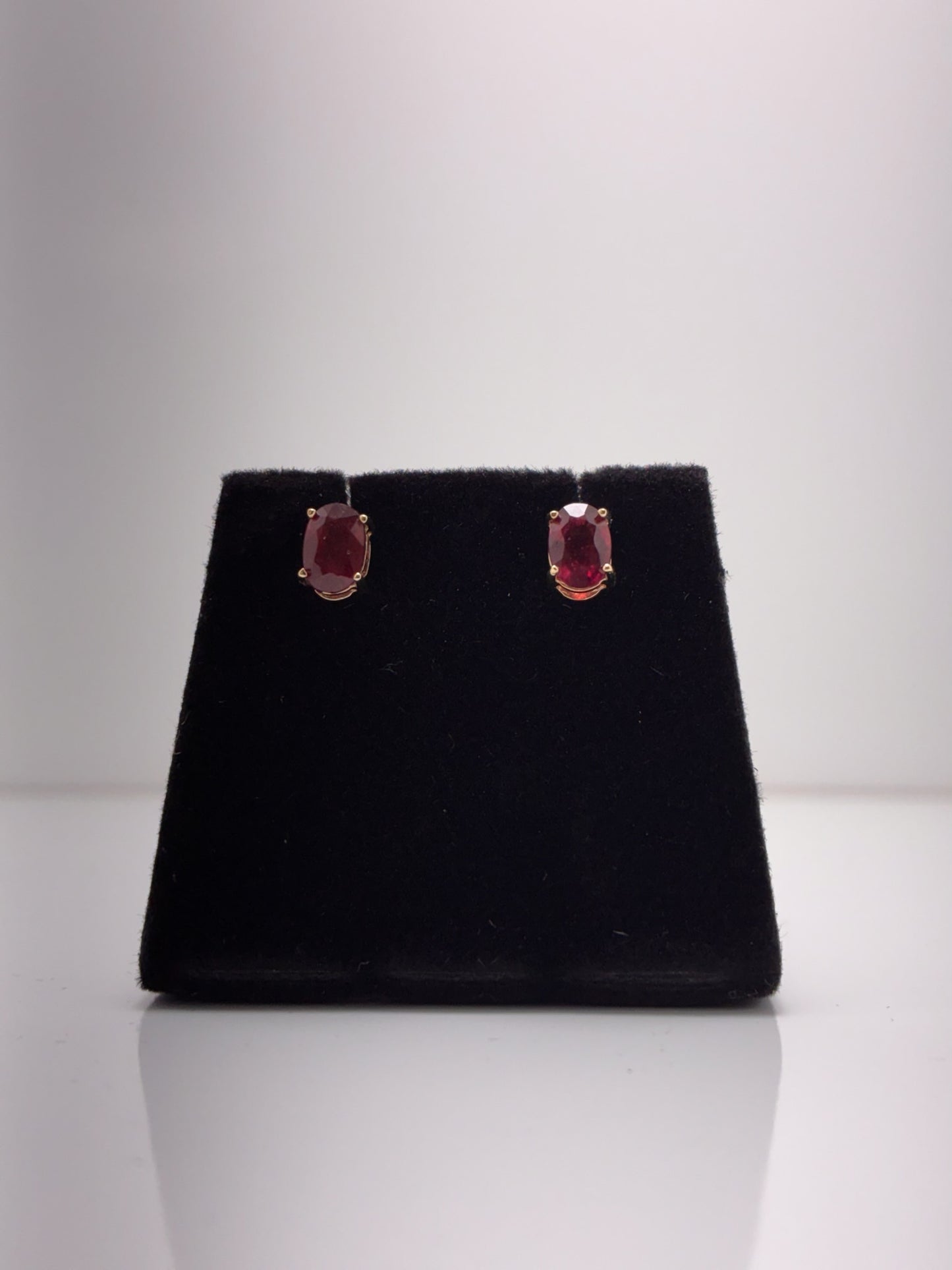 9ct Red Zircon Earring Stud Earrings