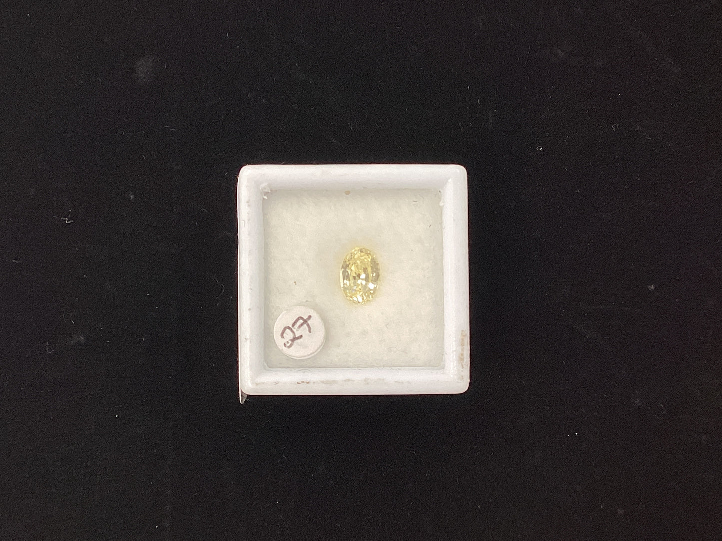 Oval Yellow Sapphire Y13 6.8 x 4.9mm 0.94ct