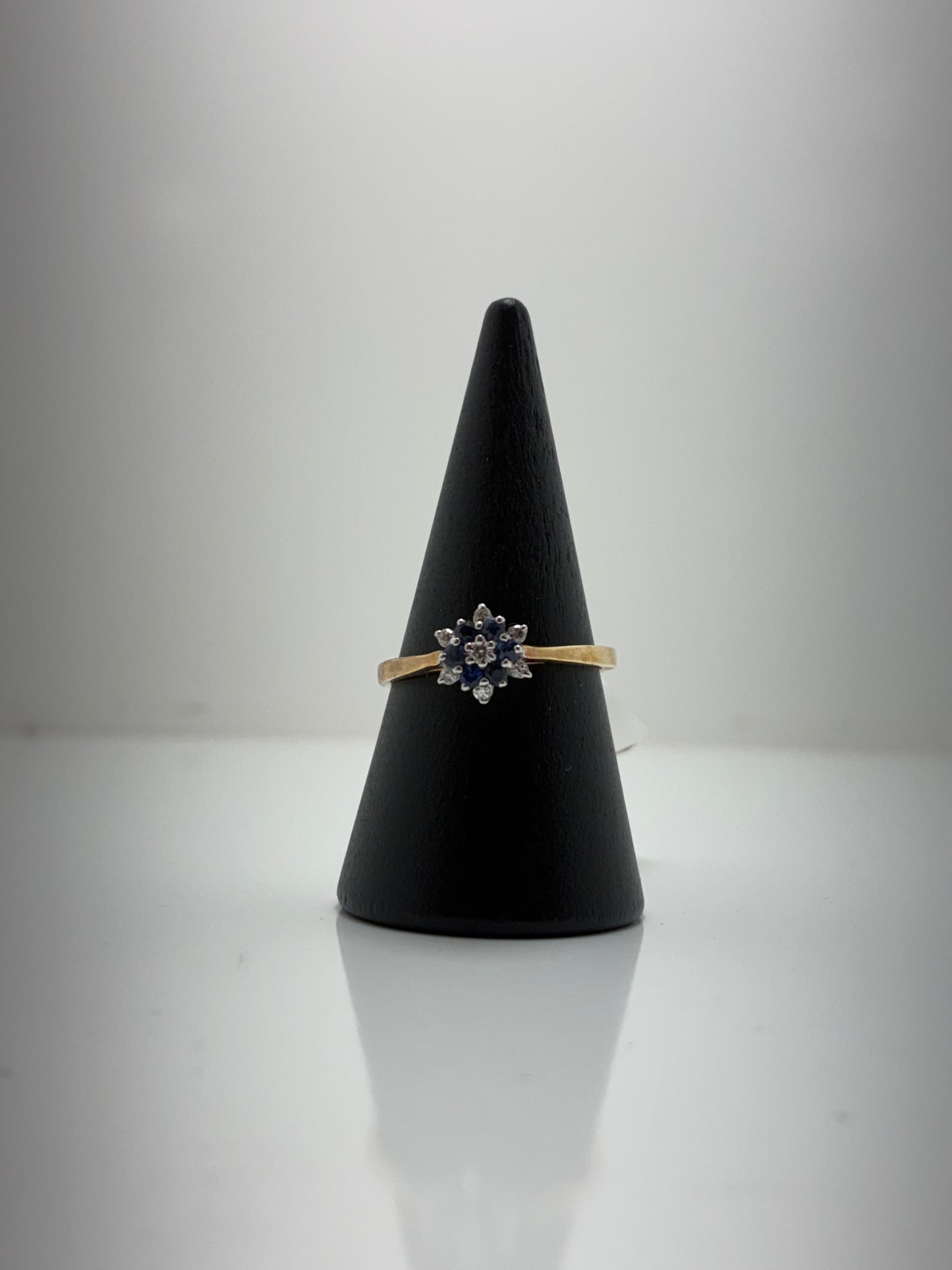 9ct Sapphire And Diamond Ring 20