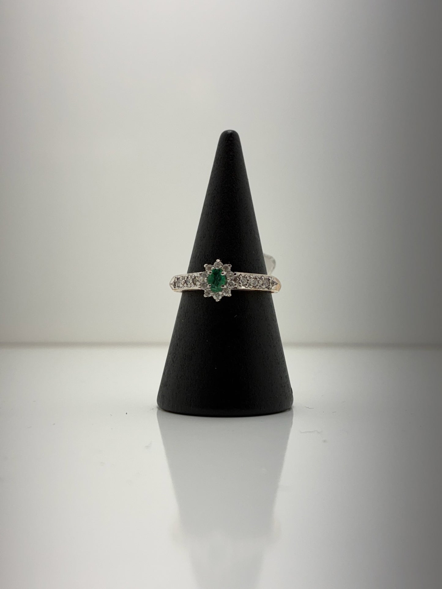 9ct Emerald And Diamond Ring 17
