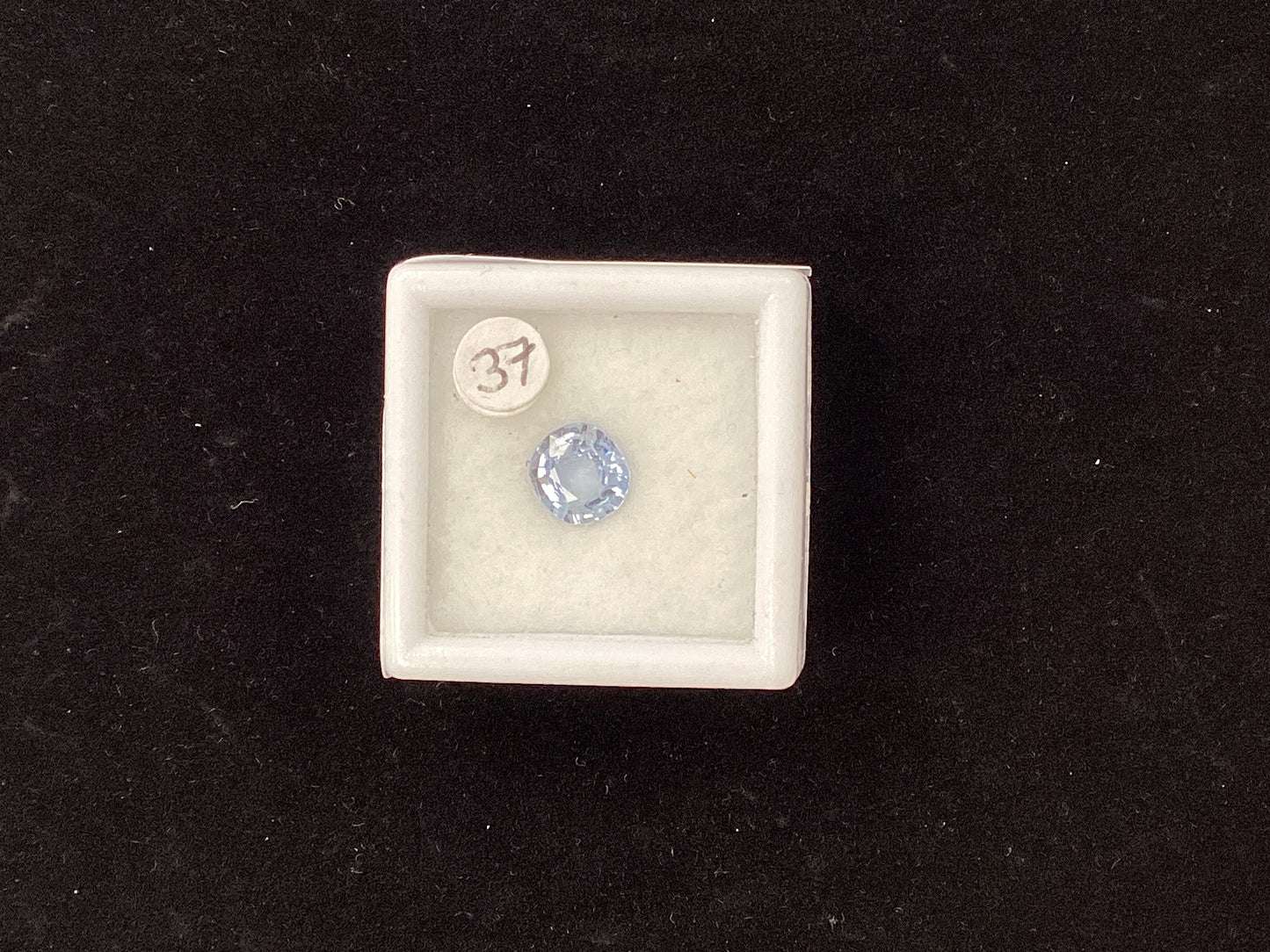 Round Blue Sapphire B124 6.7 x 6.3mm 1.22ct