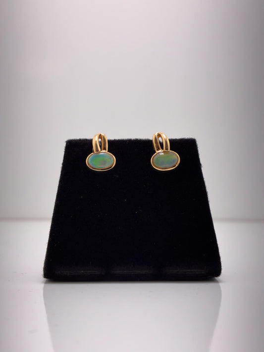 18ct Opal Stud Earrings