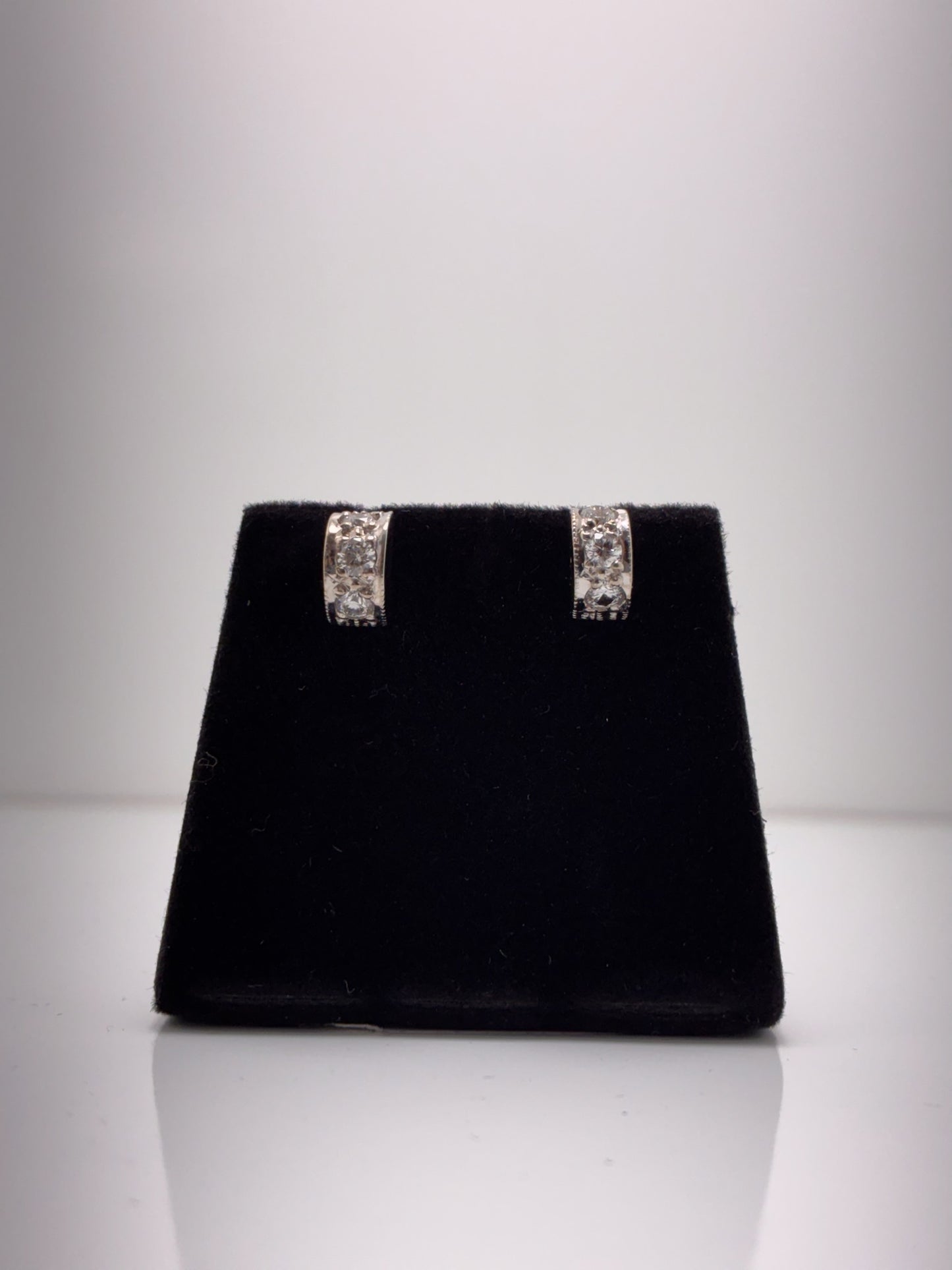 18ct Two Colour Stud Earrings