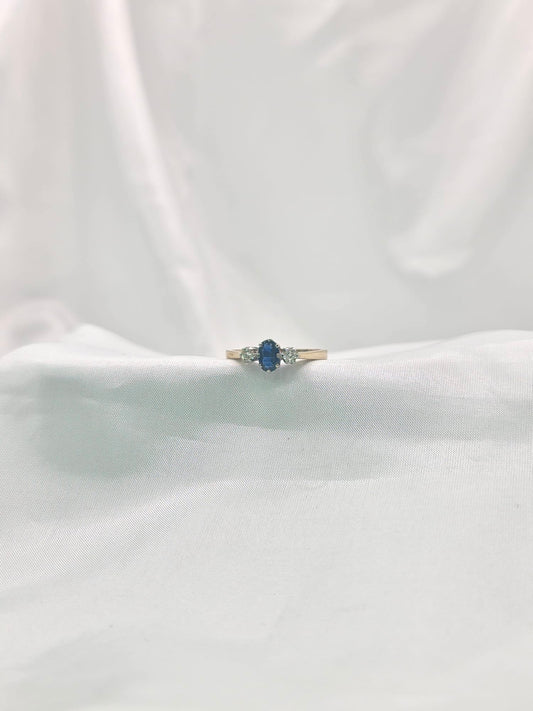 9ct Sapphire And Diamond Ring 27