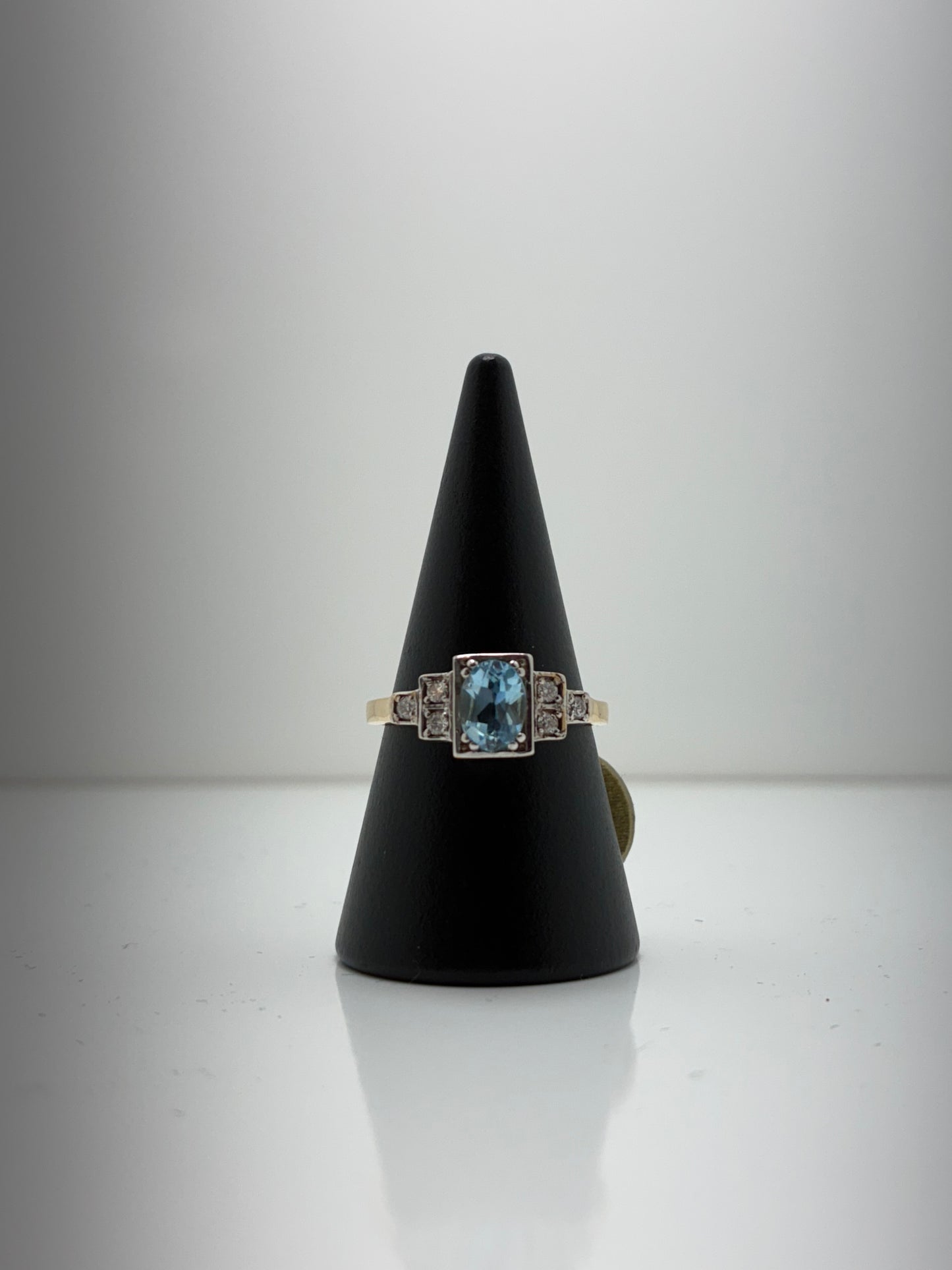 9ct Yellow Gold Blue Topaz & Diamond Ring