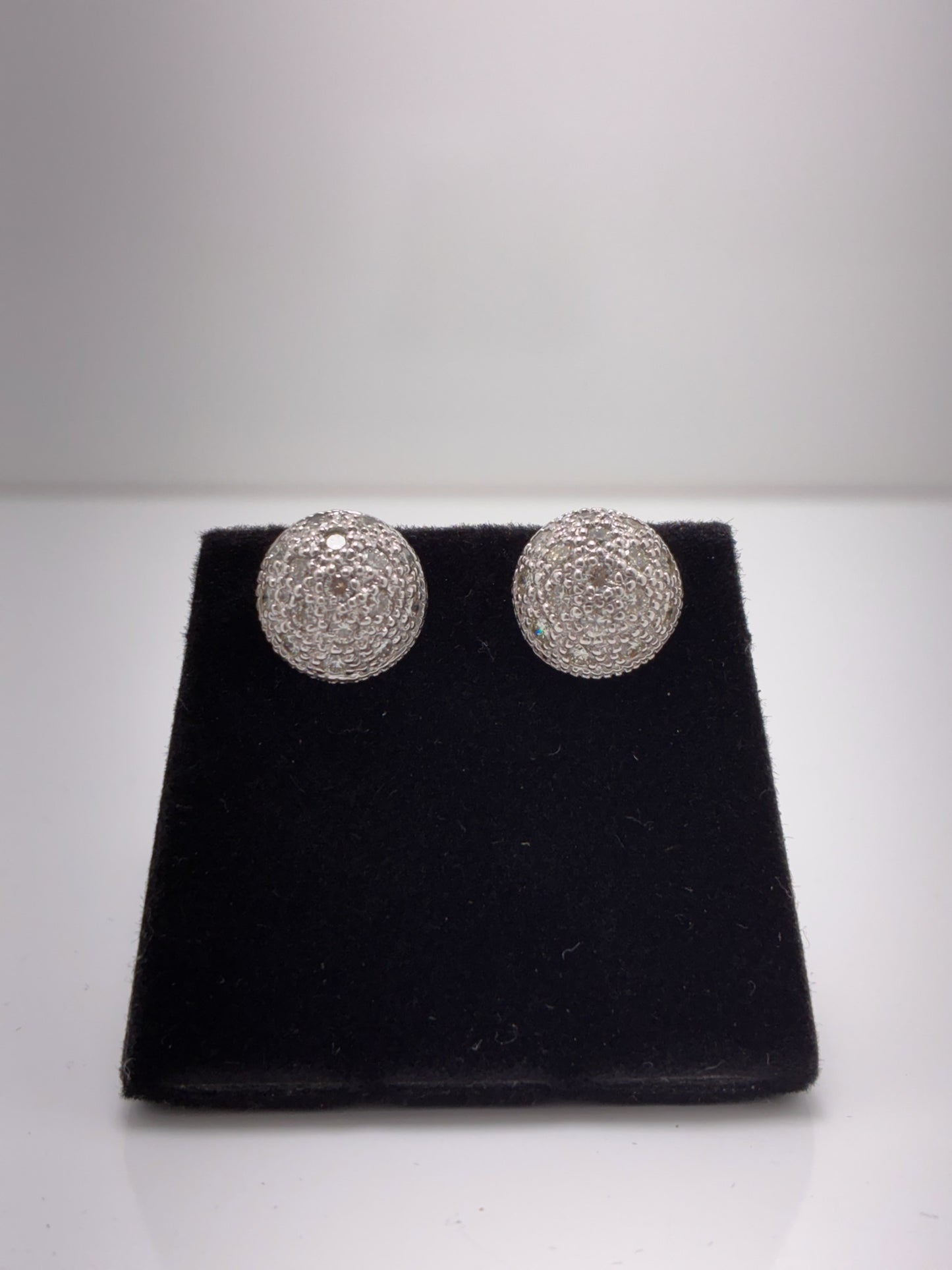 18ct White Gold Diamond Stud Earrings
