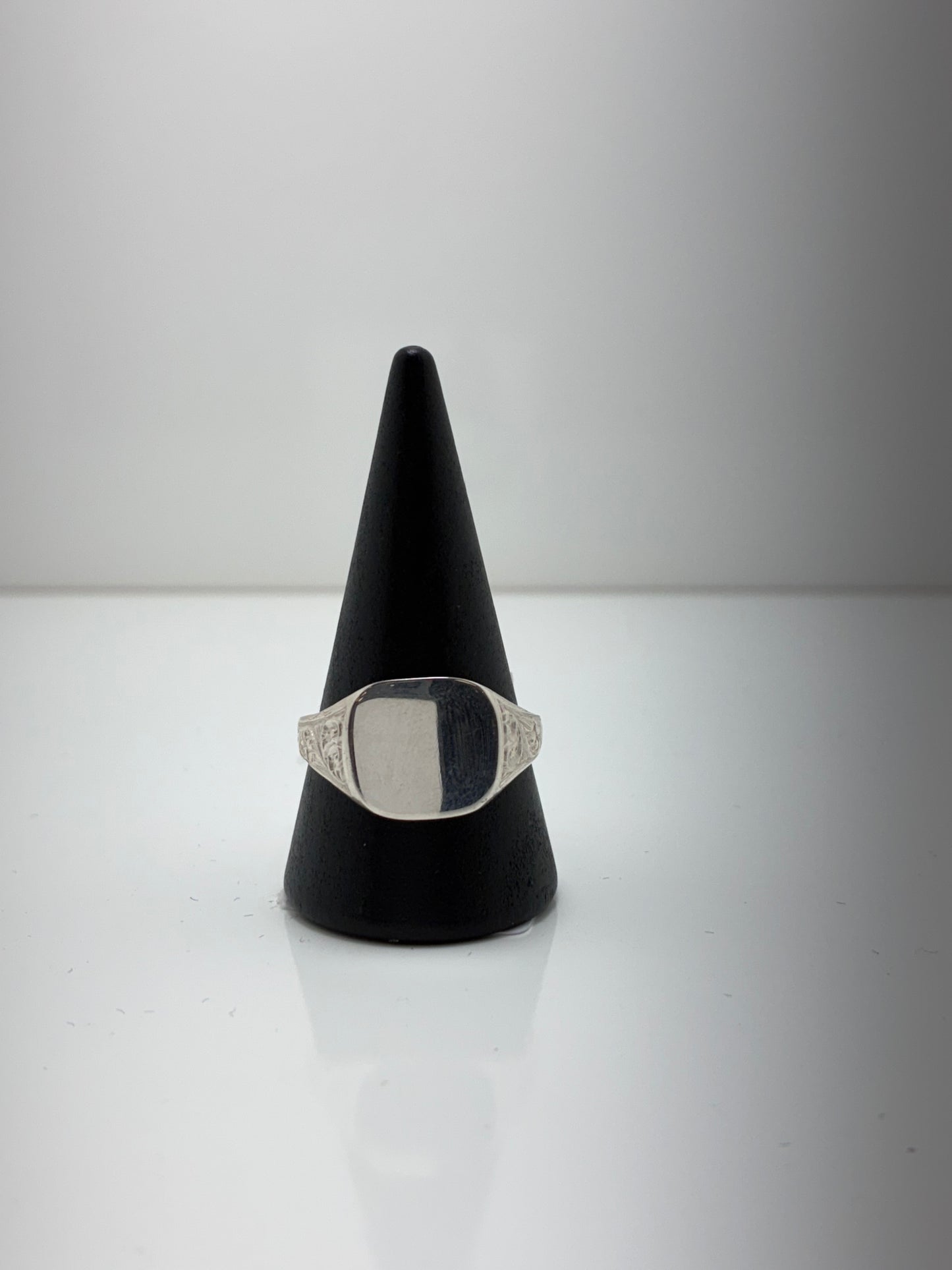 Sterling Silver Cushion Singet Ring