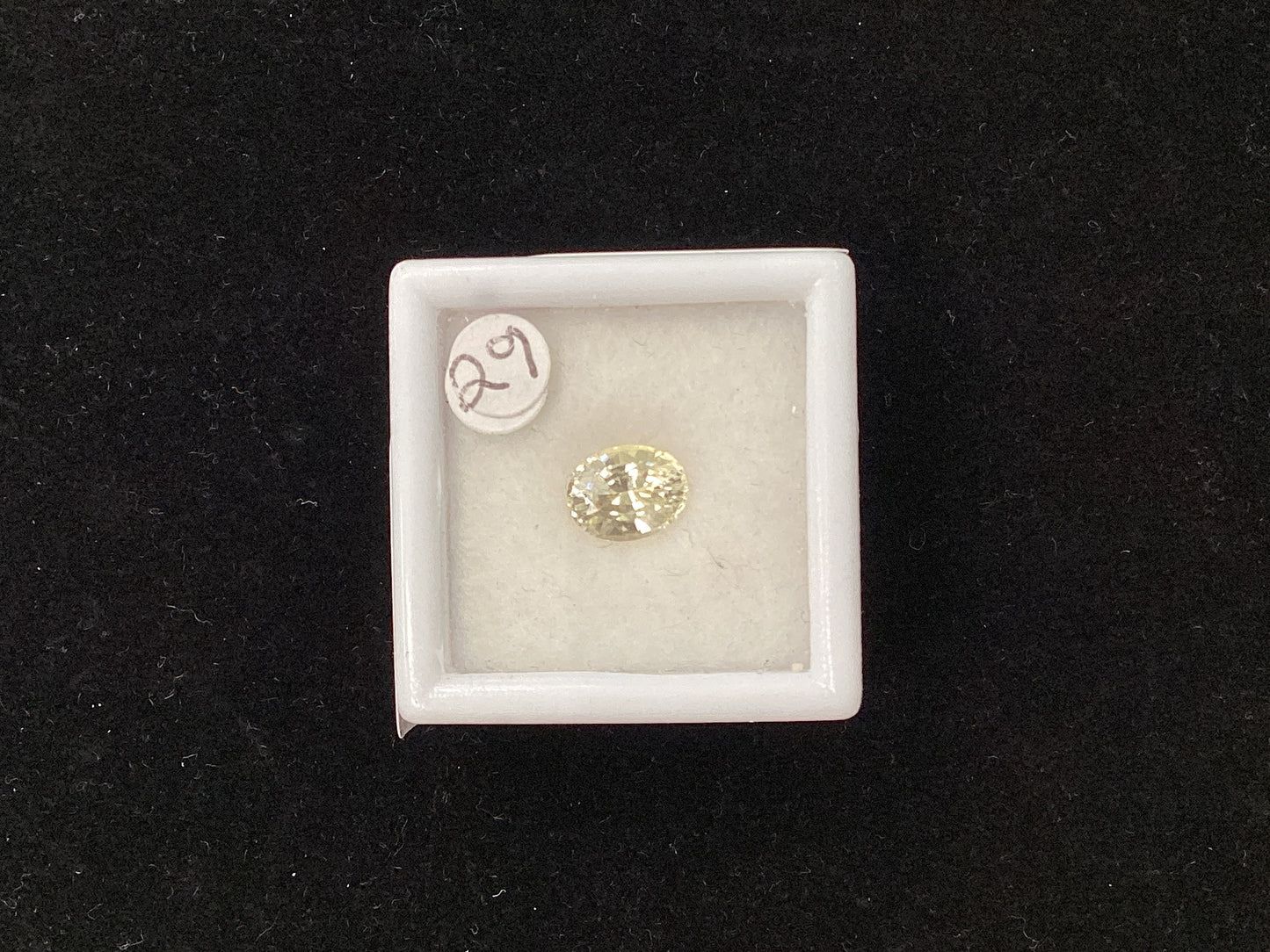 Oval Yellow Sapphire Y32 6.6 x 6.1mm 1.60ct