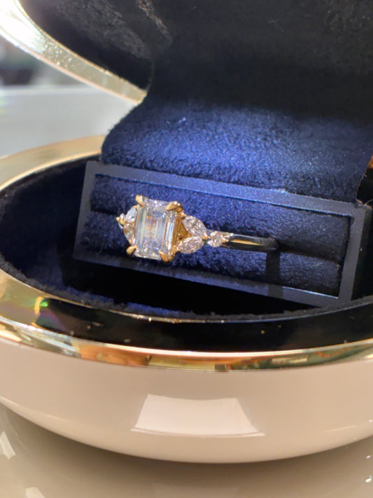 18ct Yellow Gold Lab Diamond Ring