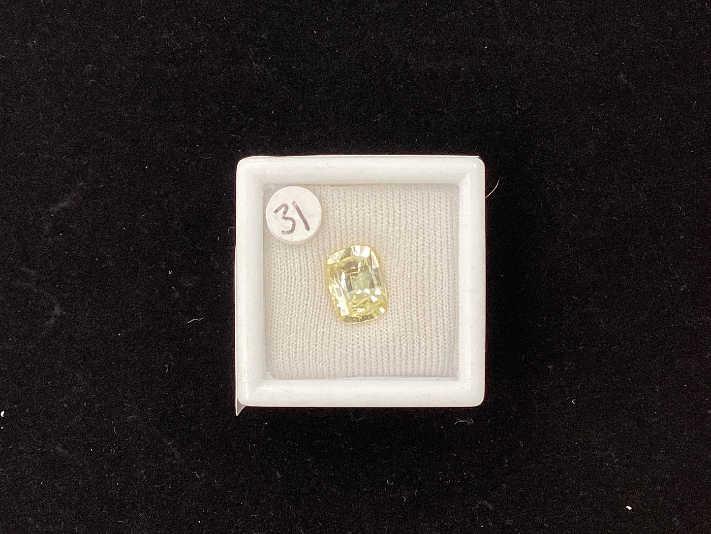 Long Cushion Yellow Sapphire Y87 8.4 x 6.1mm 1.84ct