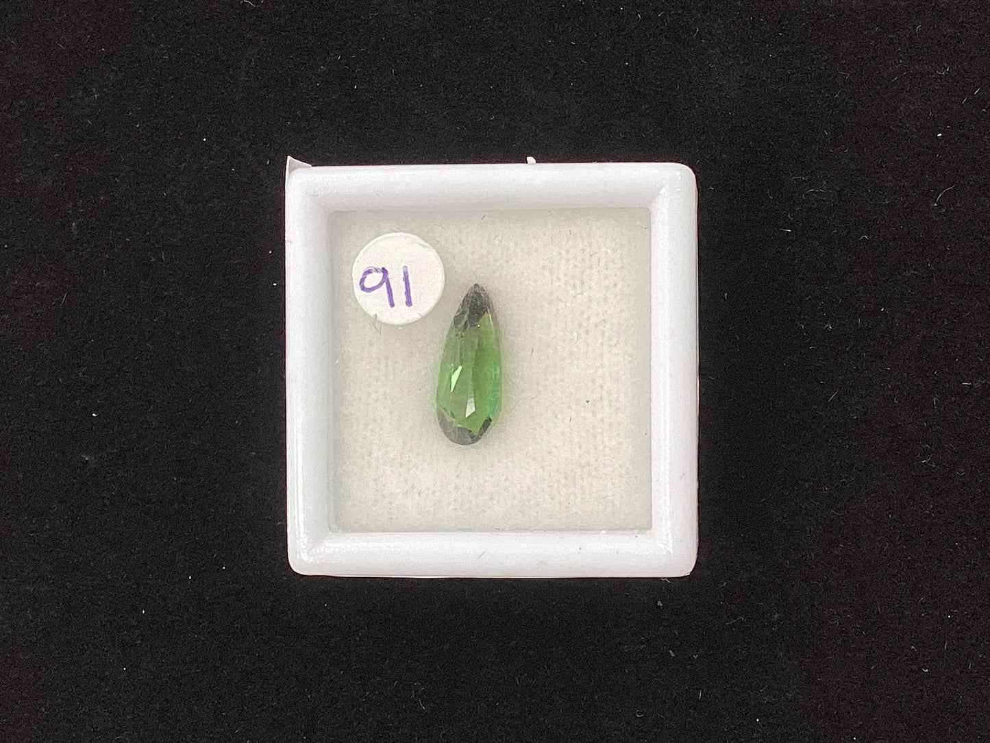 MRJ5310 Pear Shpae Green Tourmaline 11 x 5mm 1.49ct
