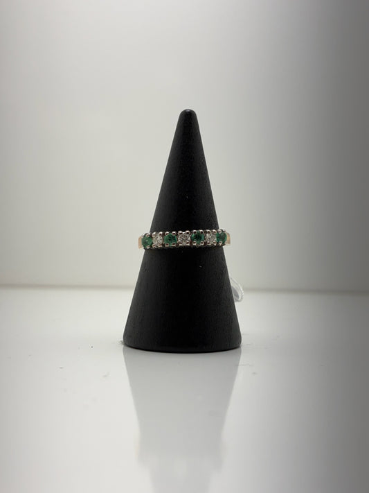9ct Emerald And Diamond Ring 03