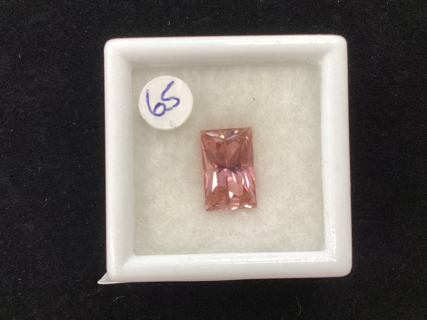 MRJ5284 Long Octagon Pink Tourmaline 9.2 x 5.8mm 2.23ct