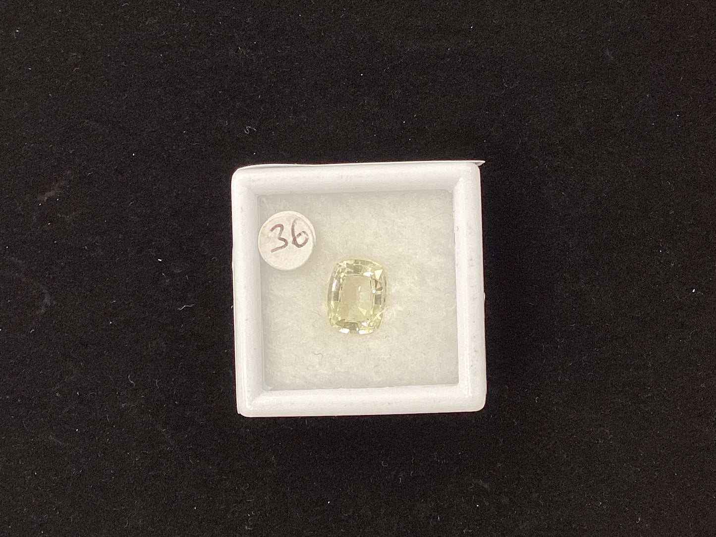 Pale Yellow Cushion Sapphire Y69 8.3 x 6.5mm 1.64ct