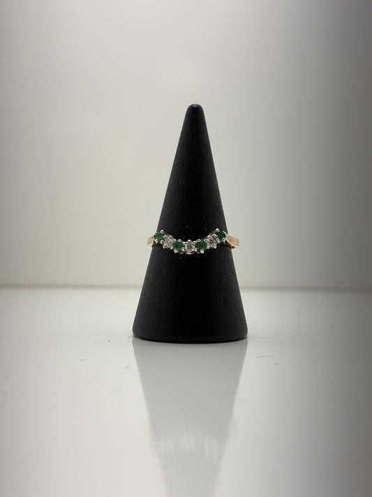 9ct Emerald And Diamond Ring 07