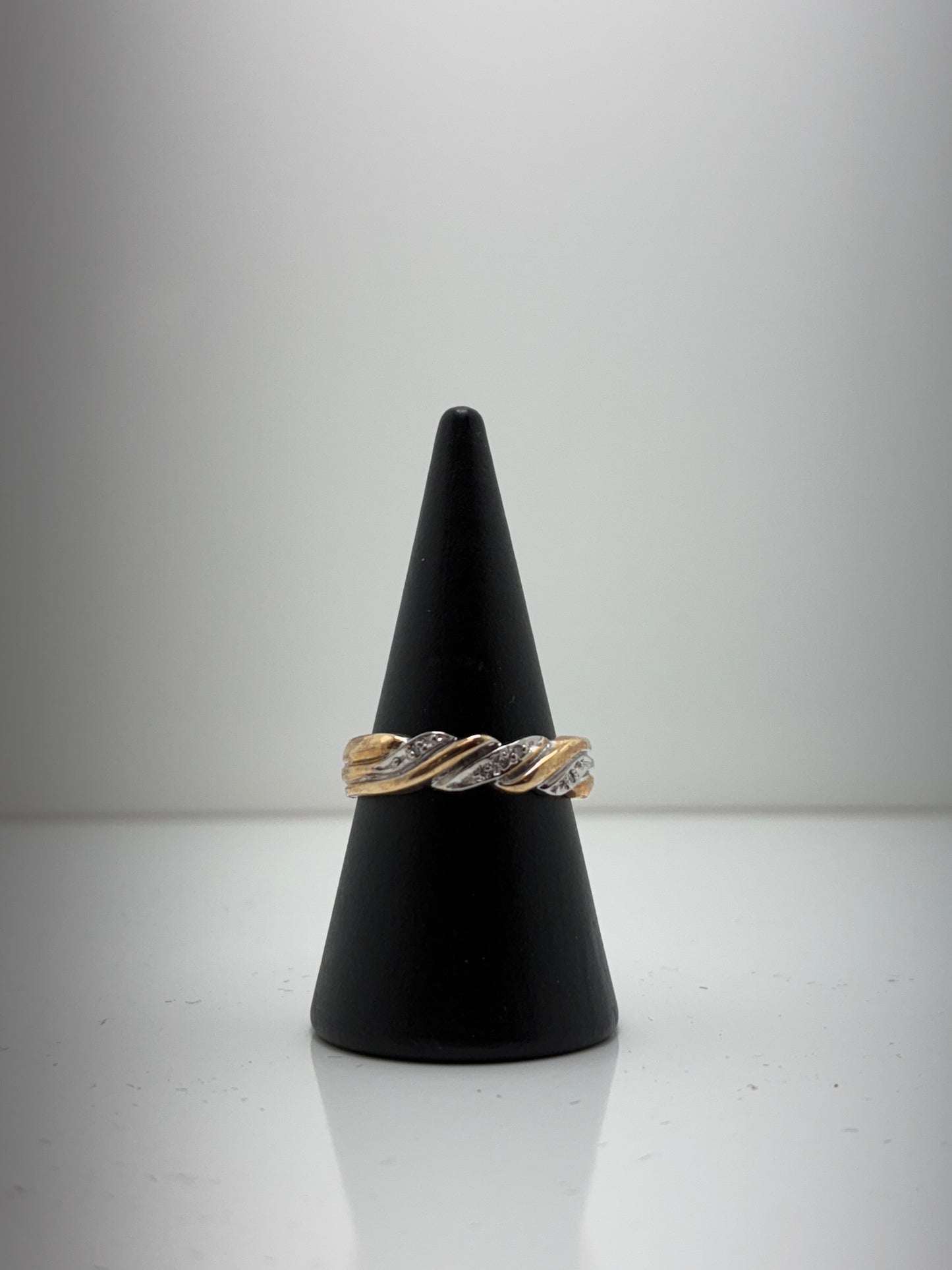 9ct Diamond Ring 02