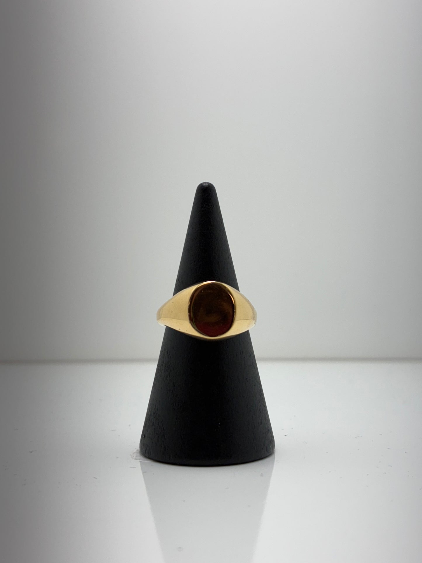 18ct Gold Oval Signet Ring