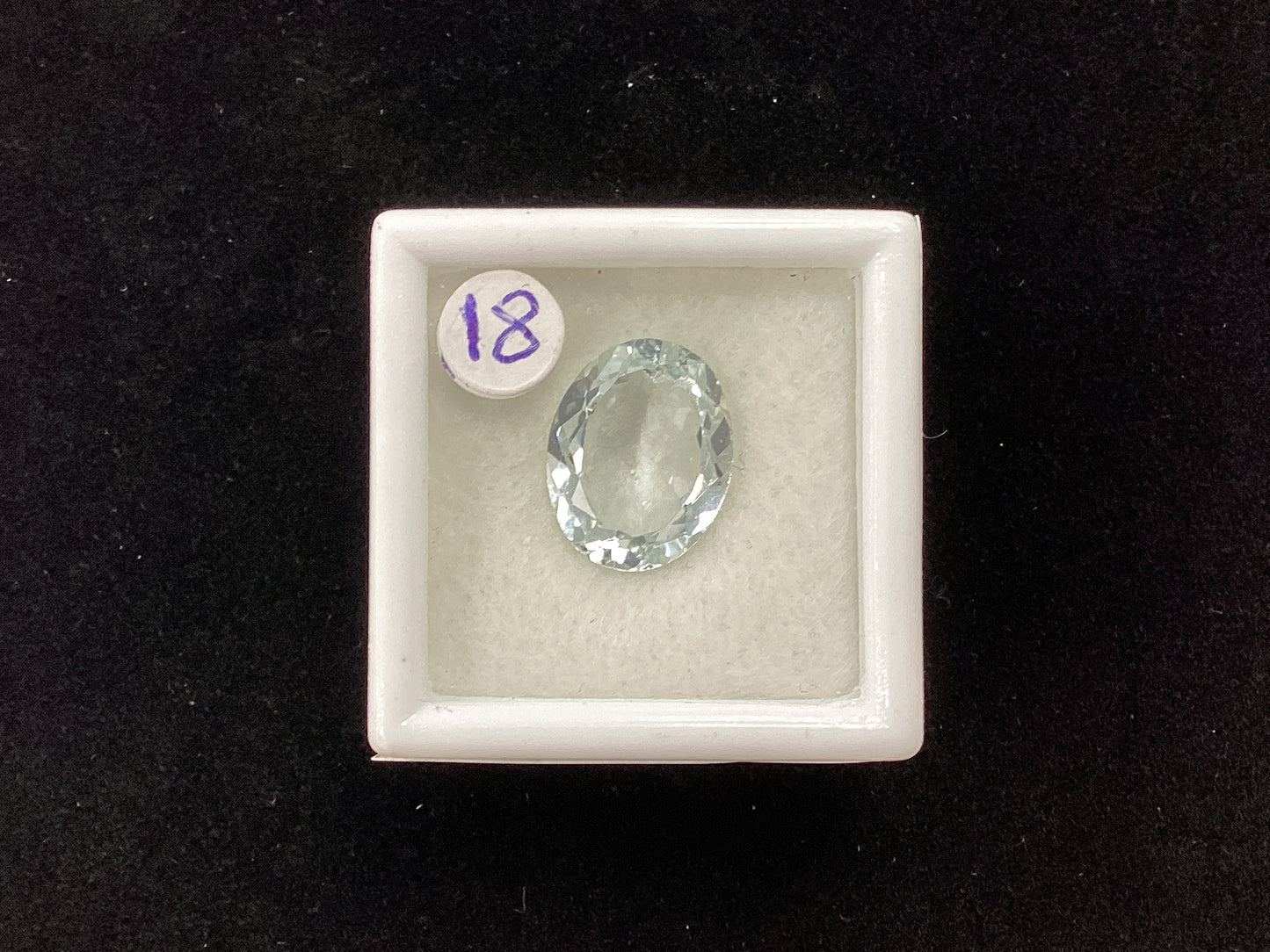 MRJ5236 Pale Oval Aqua 11.7 x 9.3mm 3.19ct
