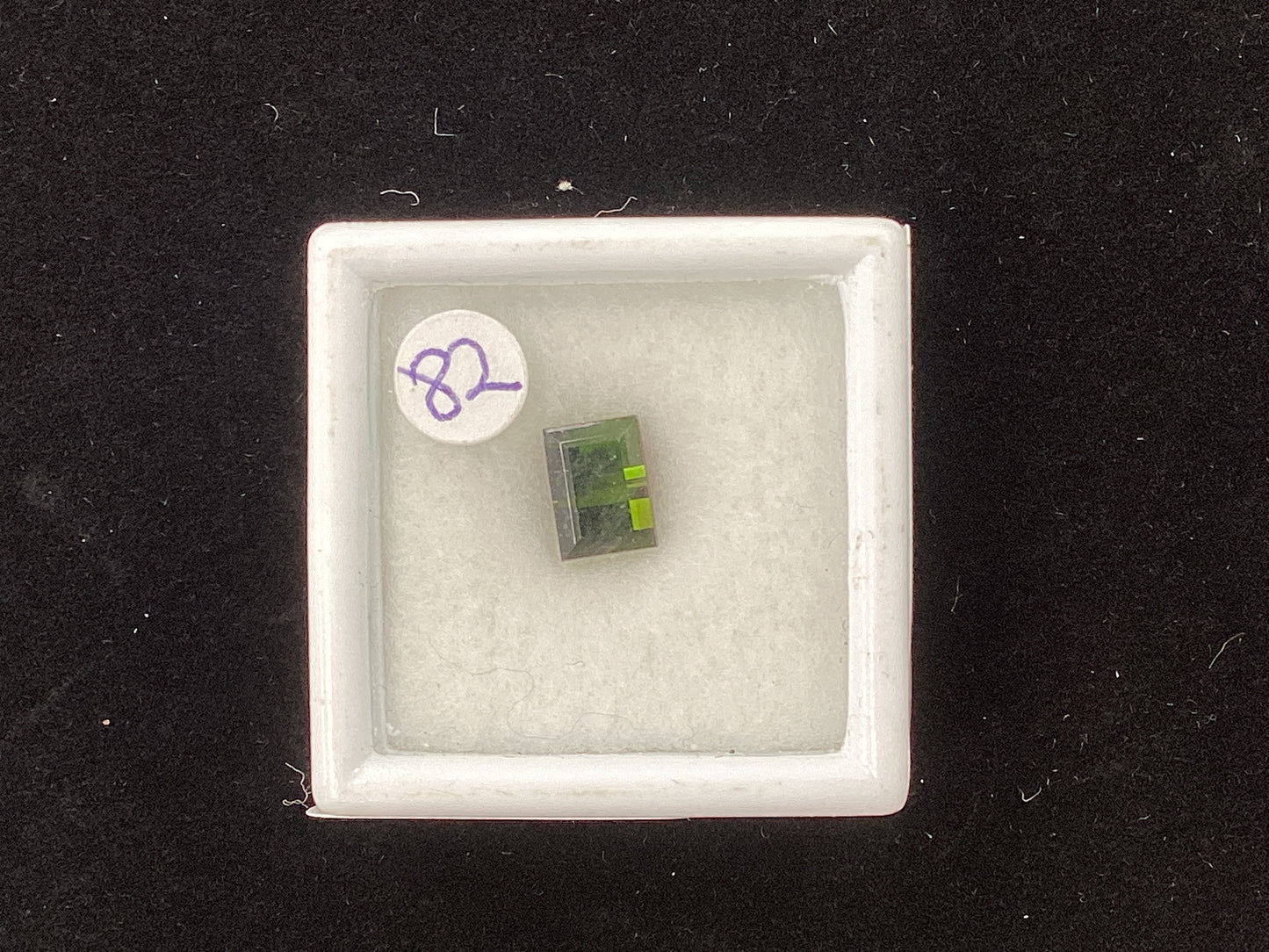 MRJ5301 Octagon Green Tourmaline 6 x 4 1.24ct