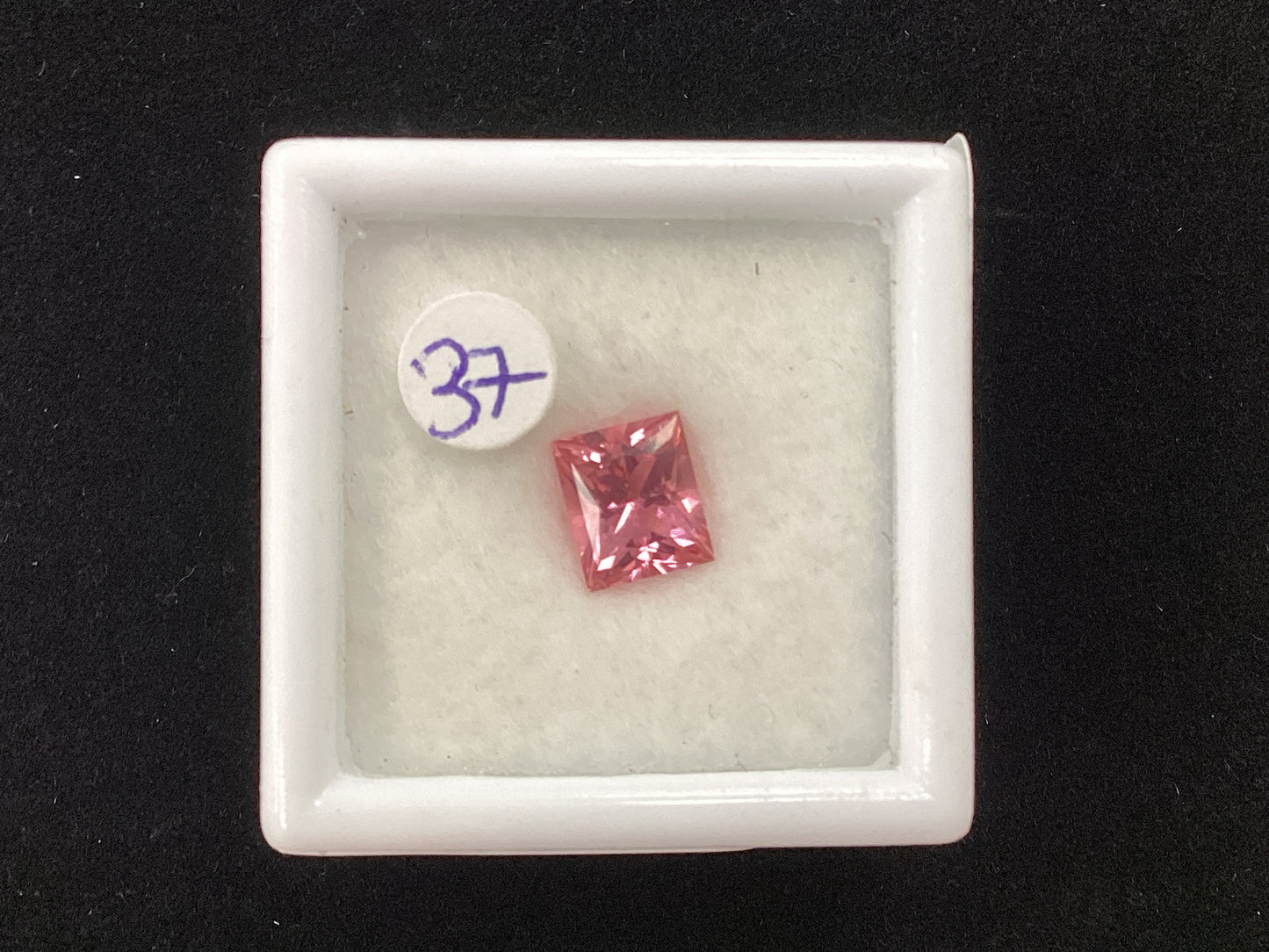 MRJ5256 Octagon Pink Tourmaline 6.01 x 5.02mm 0.90ct