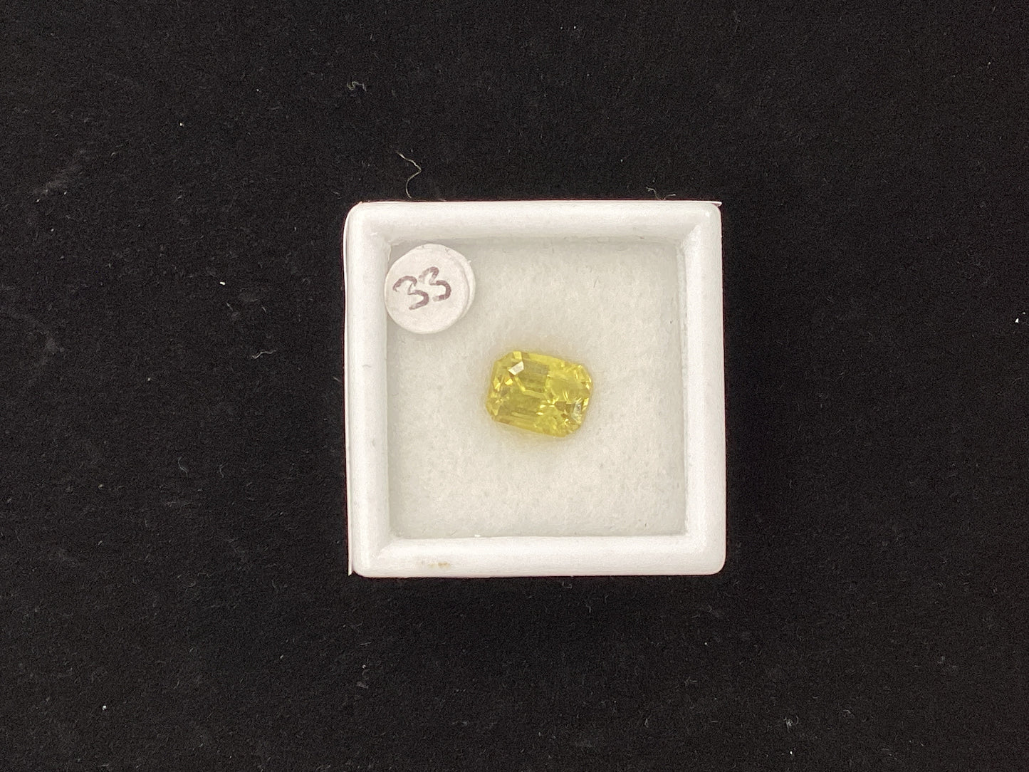 Cushion Yellow Sapphire Y41 7.2 x 5.5mm 1.67ct