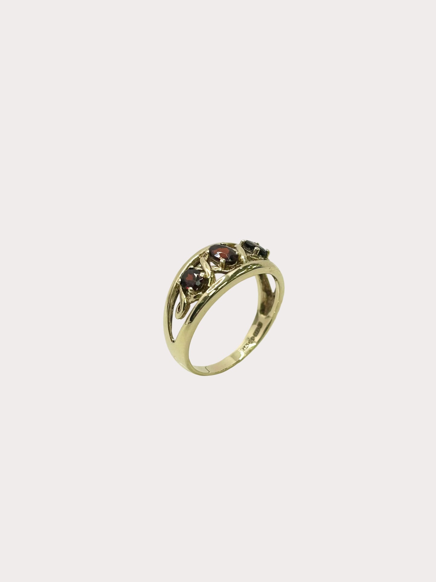 Pre-Owned 9ct Yellow Gold Oval Cabochon Blue Stone Ring