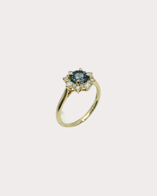 18ct Gold Round London Blue Topaz and Diamond Ring