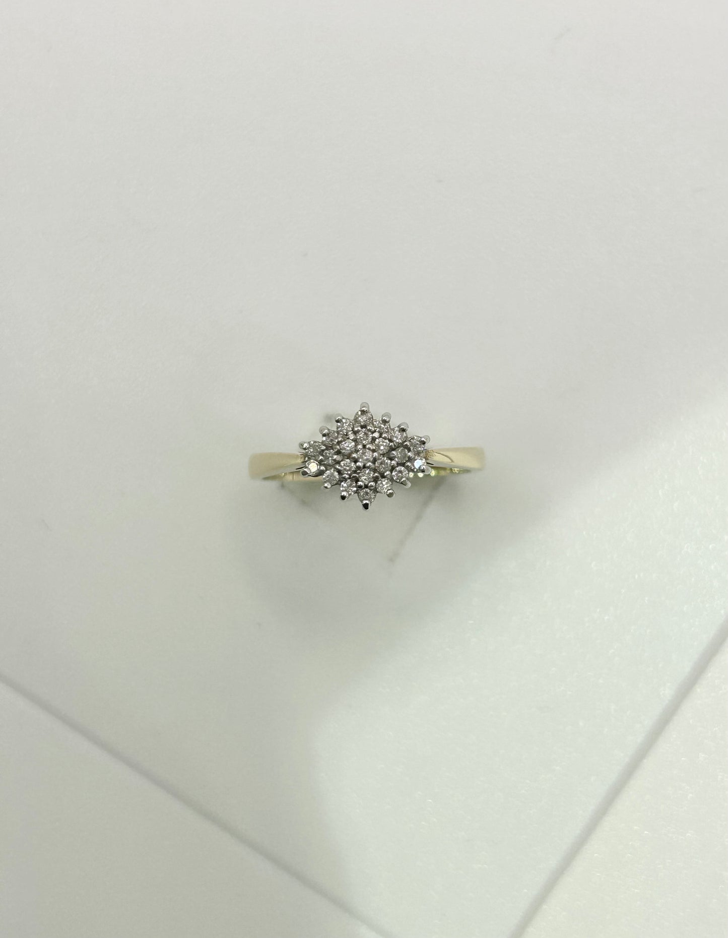 9ct Diamond Ring 24