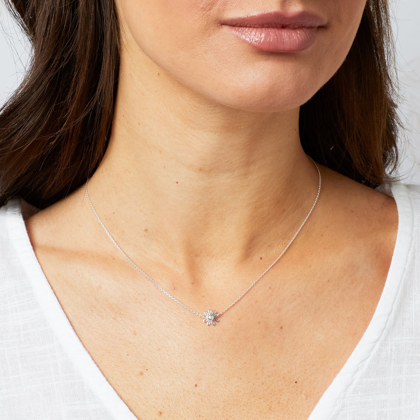 Laura Ashley Thorncliff Daisy Necklace