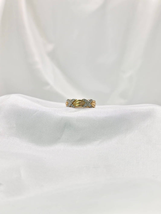 9ct Diamond Ring 01