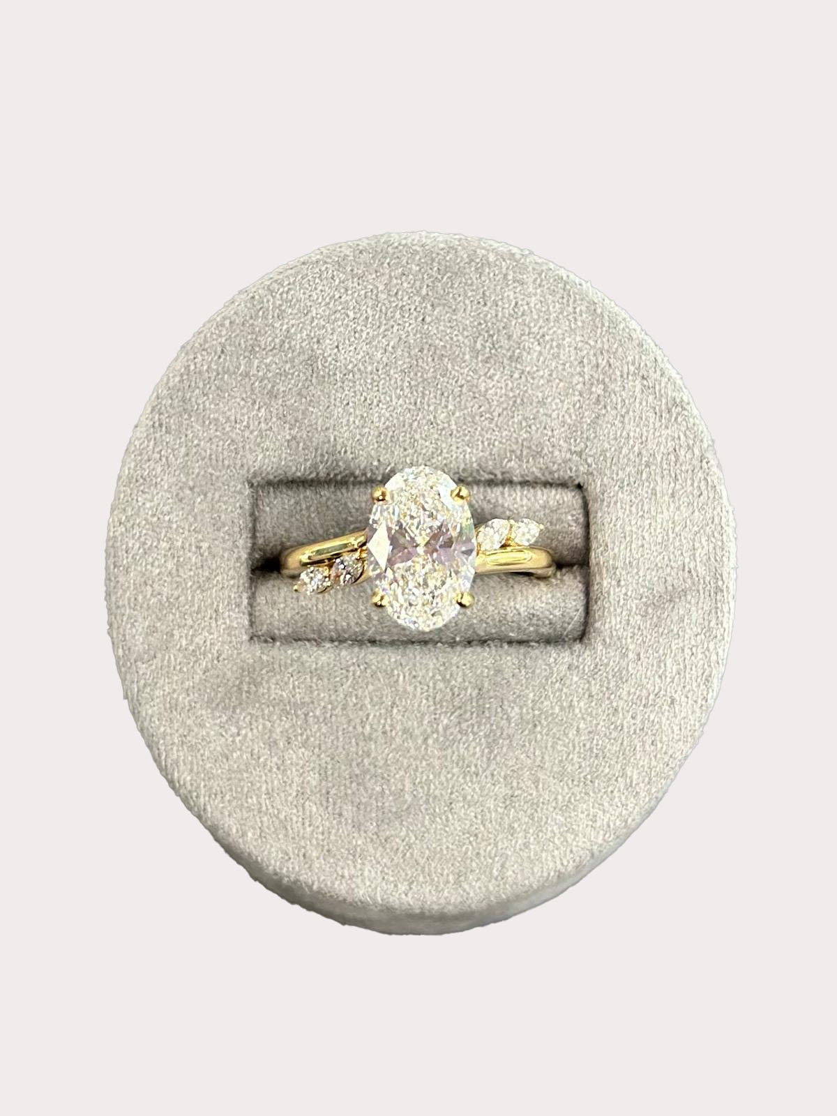 18ct Yellow Gold, Lab Diamond Ring