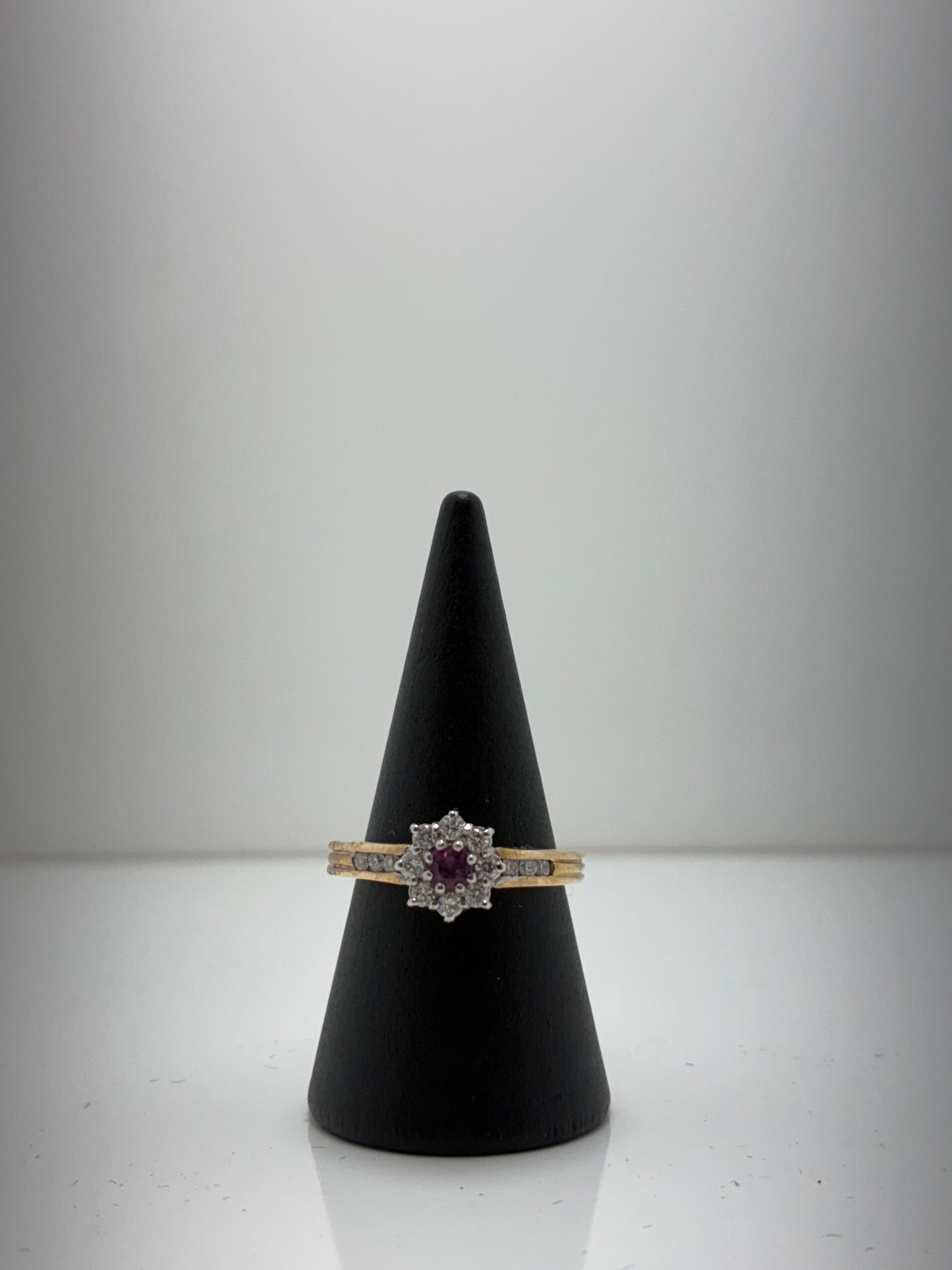 9ct Ruby And Diamond Ring 05