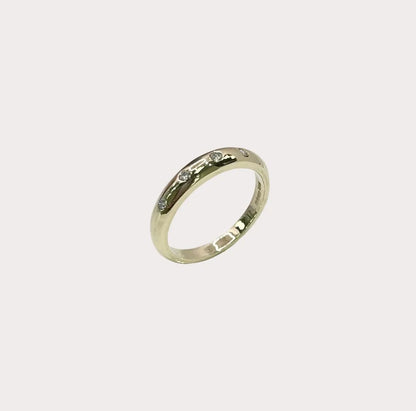 9ct Diamond Ring