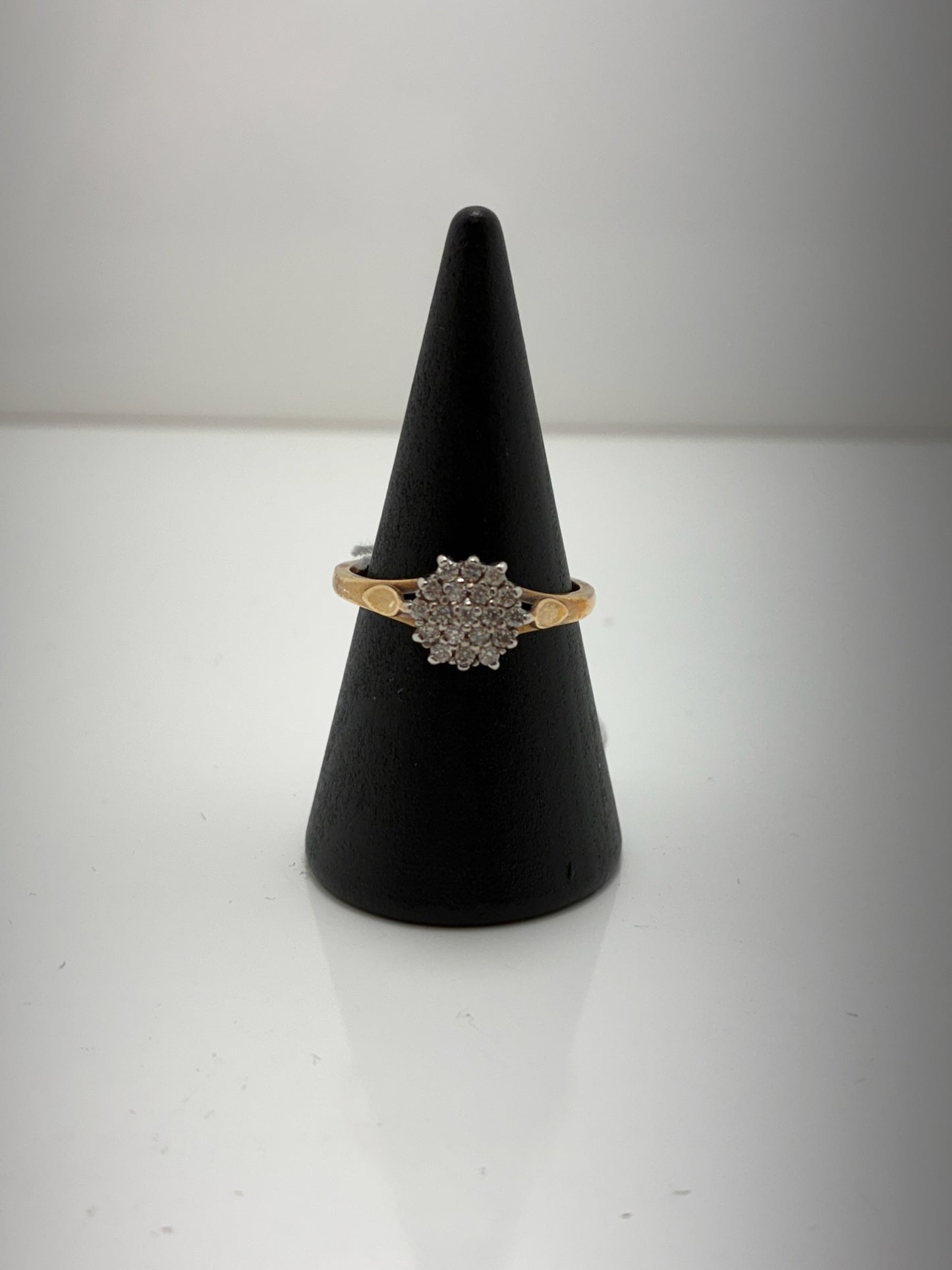 9ct Diamond Ring 46