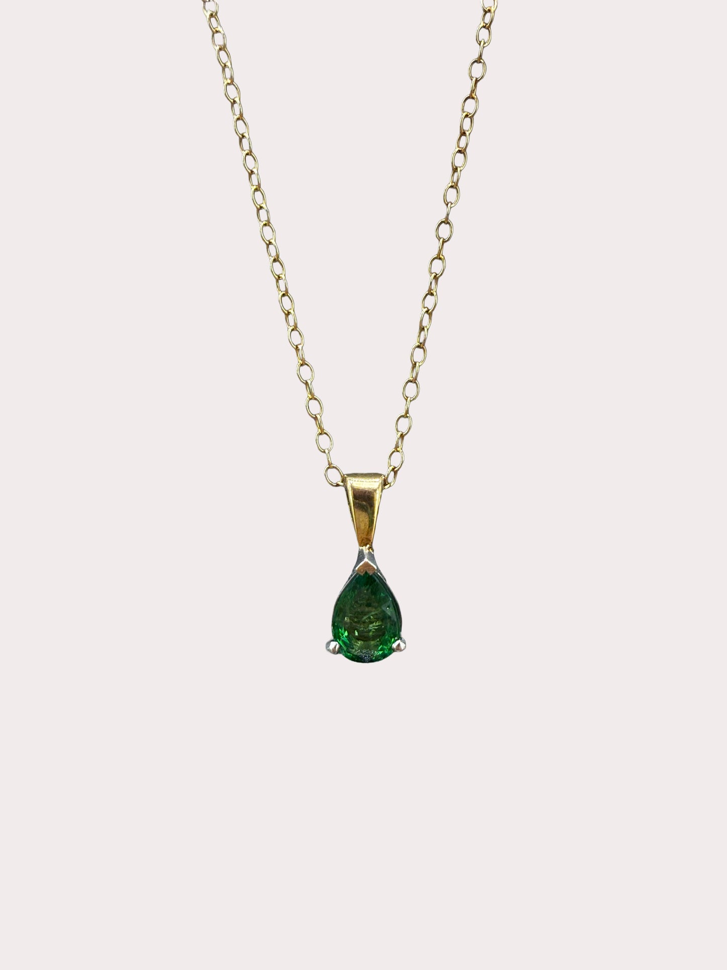 9ct Yellow Gold Tsavorite Garnet Pendant