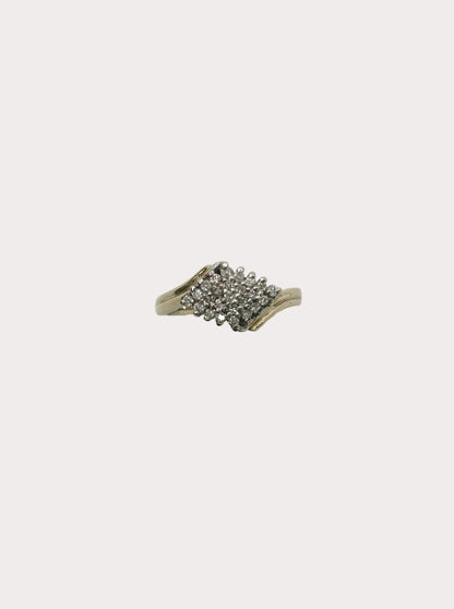 9ct Diamond Ring 09