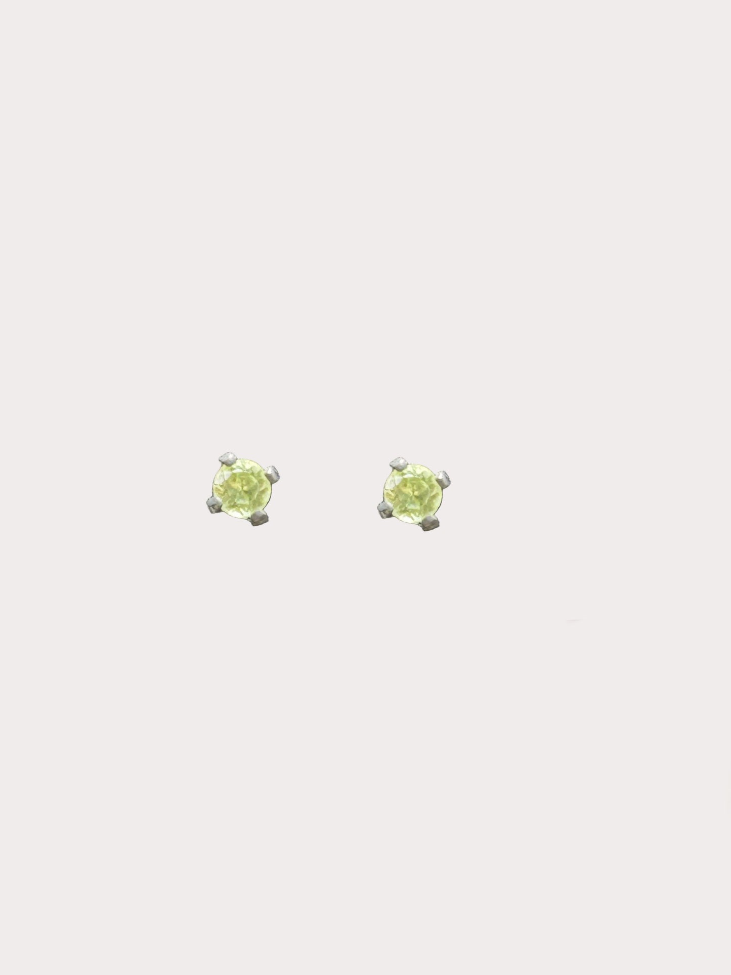 9ct White Gold Studs