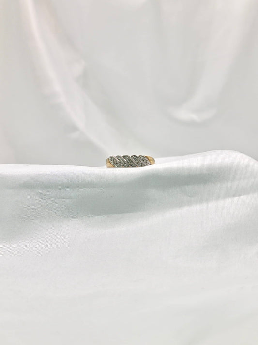 9ct Diamond Ring 21