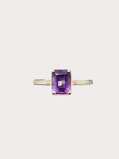 Sterling Silver Emerald Cut Gemstone Ring with Full Shoulders