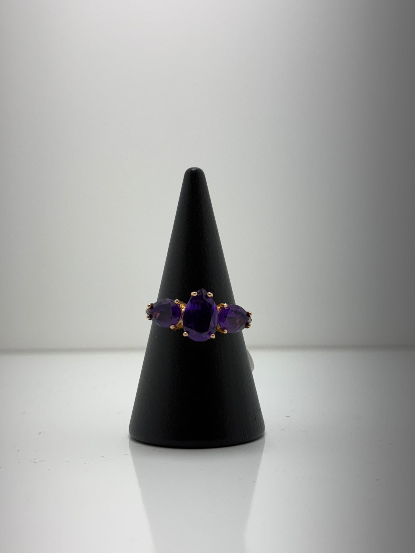 9ct Yellow Gold M32 Amethyst Ring