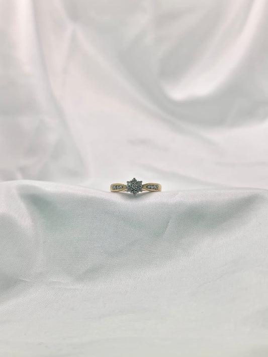 9ct Diamond Ring 33