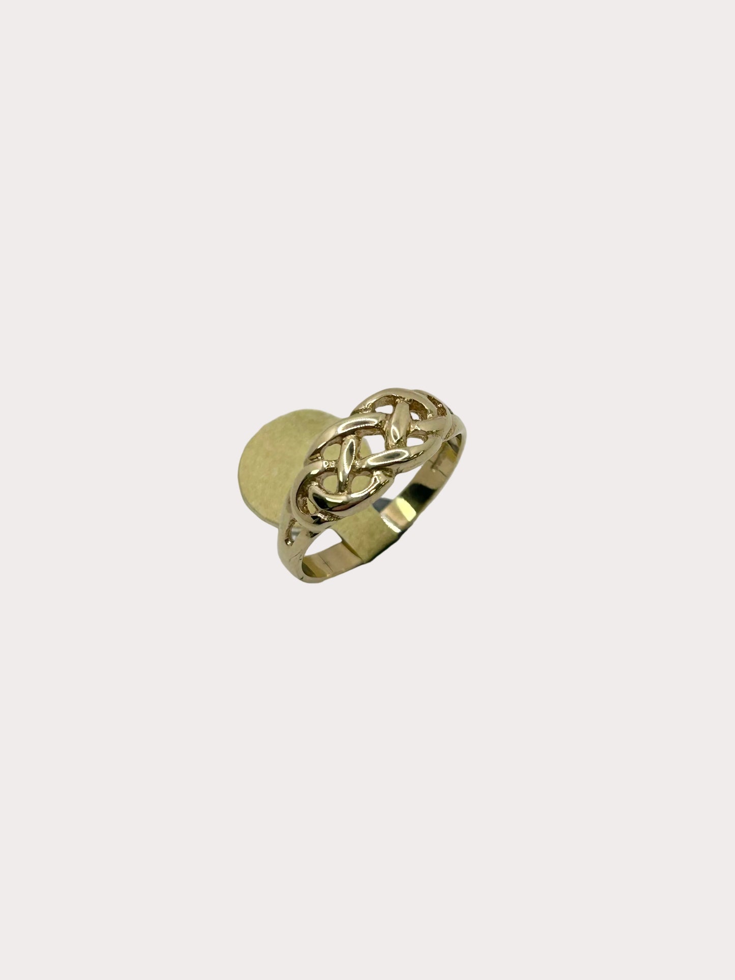9ct Gold Celtic Ring 2g
