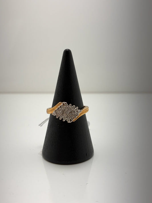 9ct Diamond Ring 09