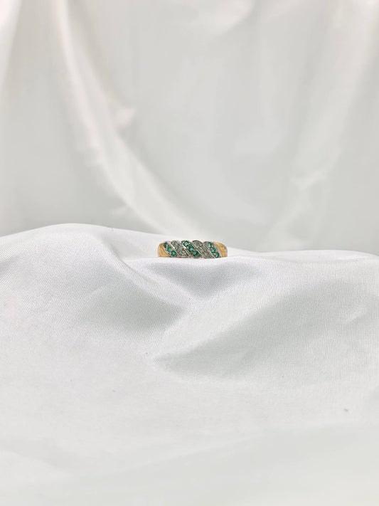 9ct Emerald And Diamond Ring 14