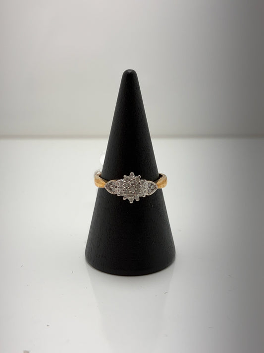 9ct Diamond Ring 25