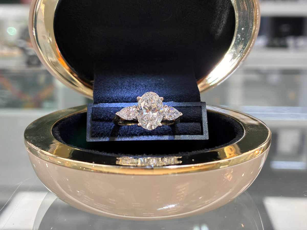 18ct Yellow Gold Lab Grown Oval Diamond with Pear Shoulders 3.25ct Total