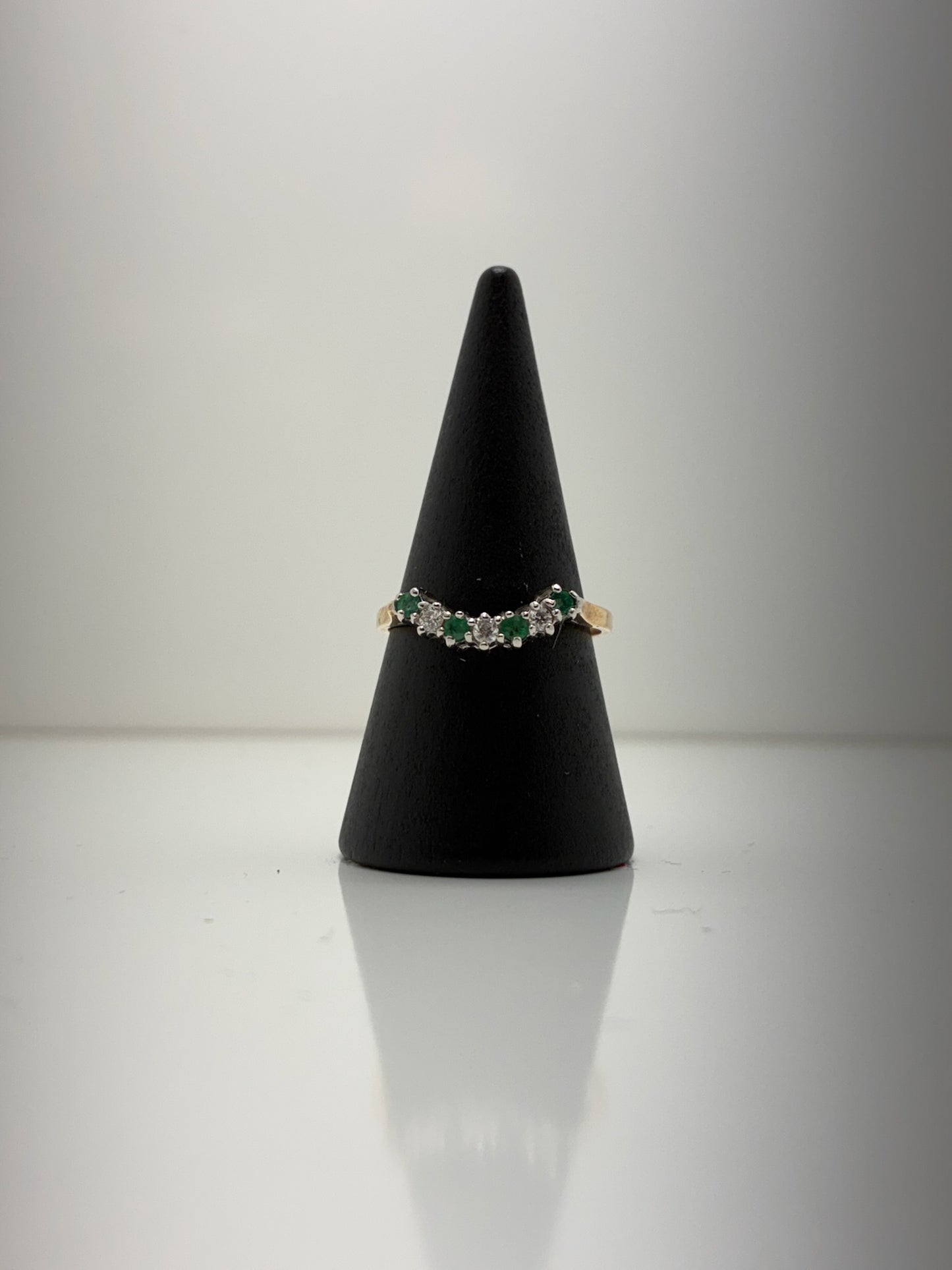 9ct Emerald And Diamond Ring 07