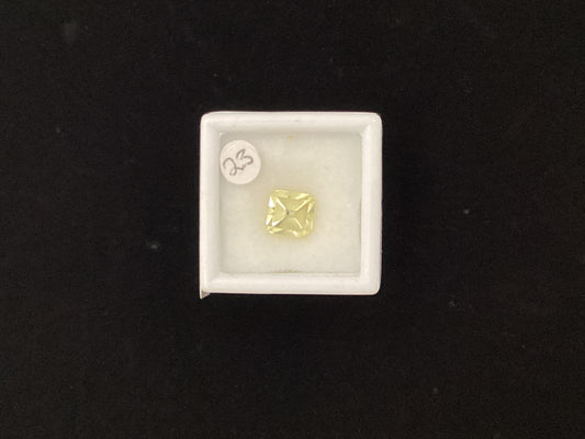 Square Yellow Sapphire Y39 6.8 x 7.0mm 2.18ct