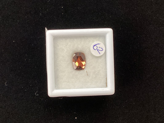MRJ5281 Long Cushion Pink Tourmaline 7.5 x 5.3mm 0.94ct